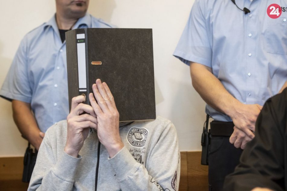 Ilustračný obrázok k článku V Nemecku odsúdili dvojicu mužov: V tábore mali zneužívať desiatky detí