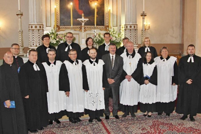 Ilustračný obrázok k článku Evanjelický chrám v Brezne zaplnilo takmer 400 veriacich