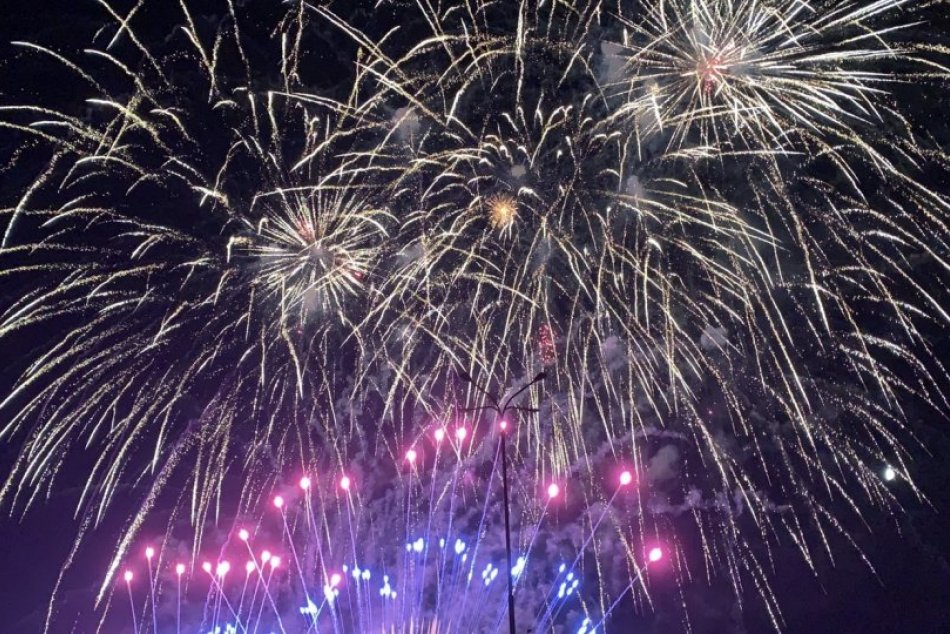 Ilustračný obrázok k článku Vítanie Nového roka aj potápanie na plavárni: Aj toto nás čaká na prelome rokov