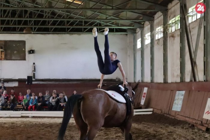 Ilustračný obrázok k článku Šalianski koničkári robia nábor: Môžete sa hlásiť do voltížneho krúžku