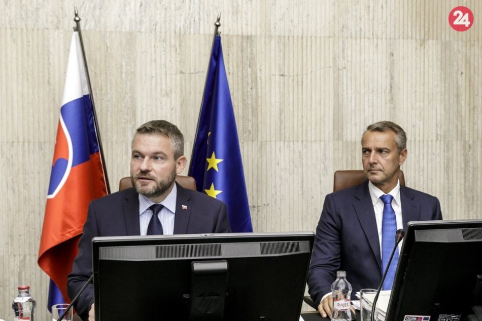 Ilustračný obrázok k článku Zapojila sa aj vláda: Starý železničný most v Trenčíne bude mať nové využitie