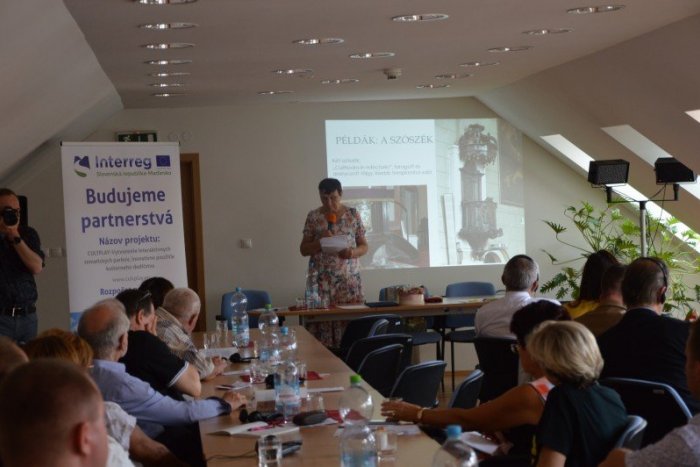 Ilustračný obrázok k článku Šalianski archivári usporiadali workshop: Priblížili pozadie historického Majk-u, FOTO