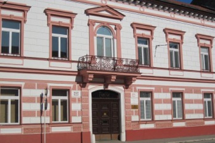 Ilustračný obrázok k článku Výberová komisia určila troch finalistov v boji o post riaditeľa TEHO