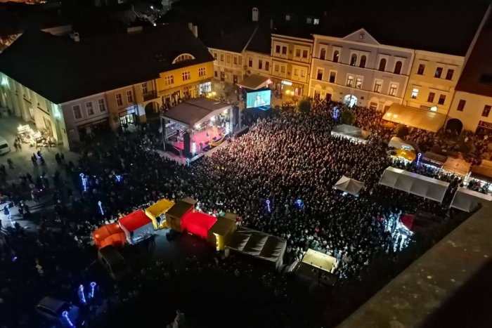 Ilustračný obrázok k článku Rožňavské námestie praskalo vo švíkoch: Pozrite si Dni mesta na FOTKÁCH
