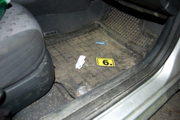 Ilustračný obrázok k článku Mišovi (30) zo Žiliny policajti prehľadali auto: Hneď sa vybrali aj k nemu domov, FOTO