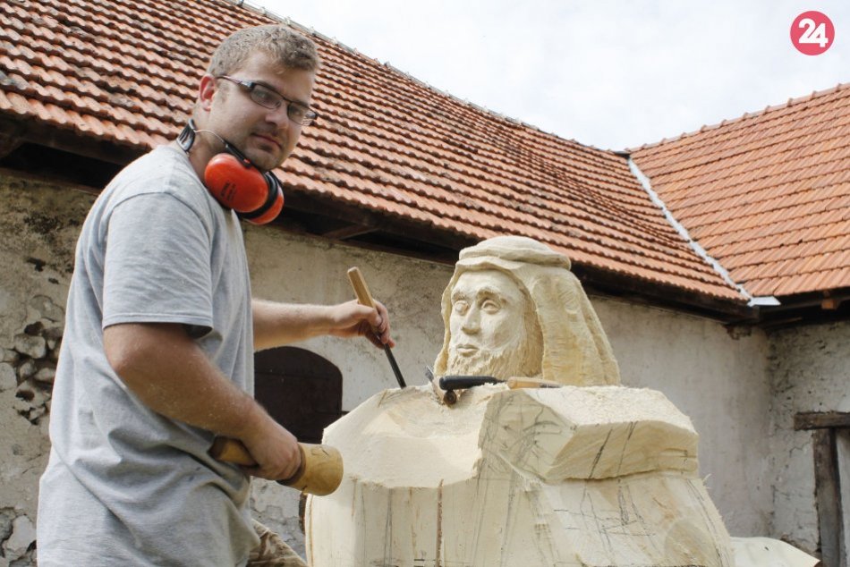 Ilustračný obrázok k článku Dúbravka bude mať vlastný betlehem. Na jednotlivých postavách už pracujú rezbári