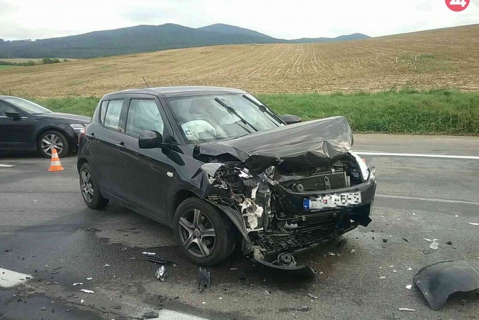 Ilustračný obrázok k článku Po nehode v Trenčianskom okrese jeden zranený: FOTO priamo z miesta