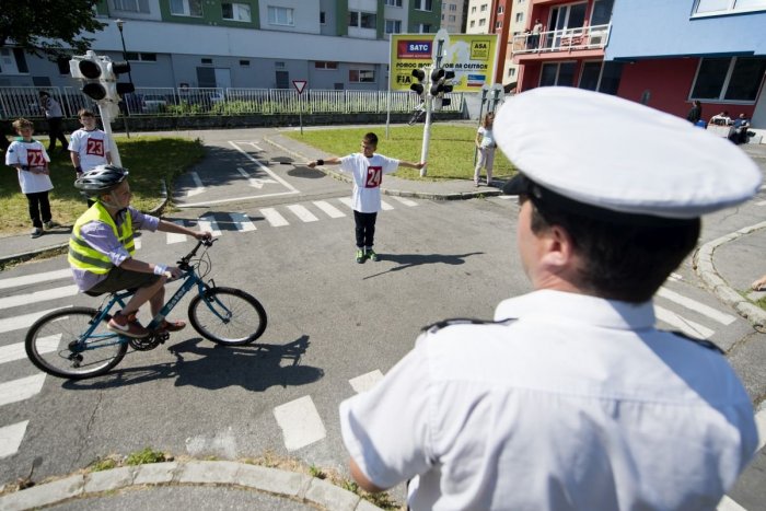 Ilustračný obrázok k článku Opäť posun k normálnemu životu v Spišskej: Otvára sa aj detské dopravné ihrisko