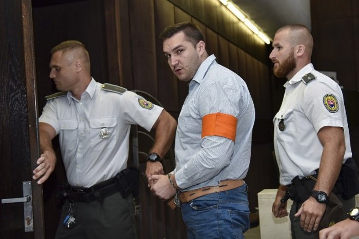 Ilustračný obrázok k článku Vražda na Obchodnej ulici: Juraja Hossua, ktorý zabil Filipínca Henryho Acordu, odsúdili na deväť rokov