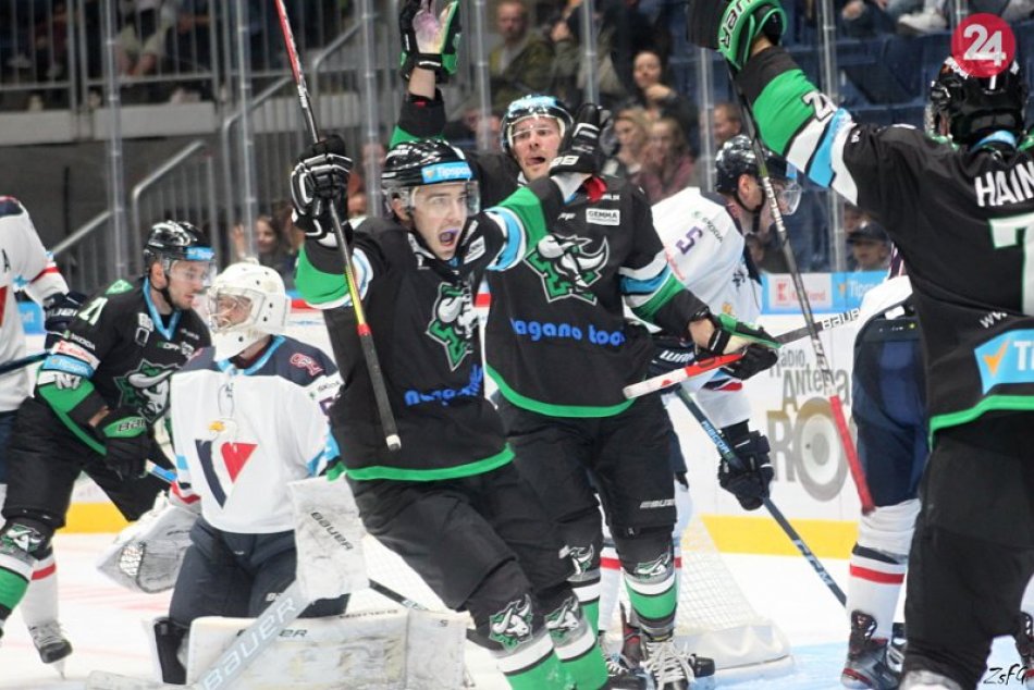 Ilustračný obrázok k článku Famózny obrat Nových Zámkov proti Slovanu: V závere 5-gólový uragán, Stupka s hetrikom, FOTO