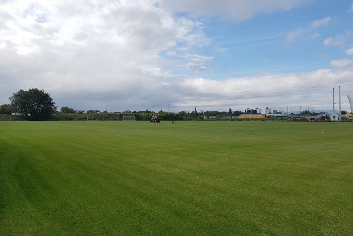 Ilustračný obrázok k článku Na Slávii pribudlo nové dvojihrisko: Pozrite tú obrovskú zelenú plochu, FOTO