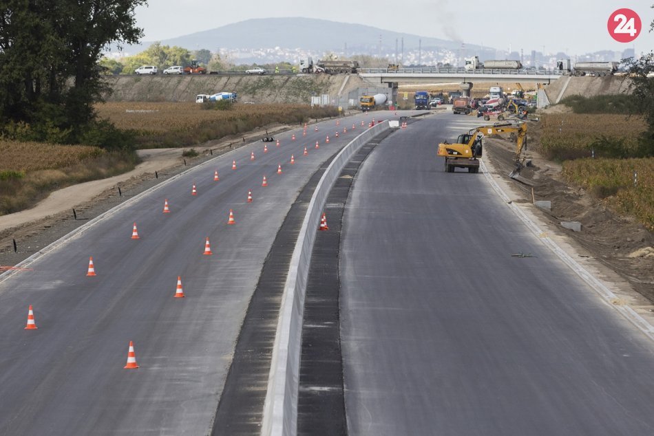 Ilustračný obrázok k článku Občania poslali Matovičovi list s výzvou: Týka sa výstavby rýchlostných ciest R2 a R3