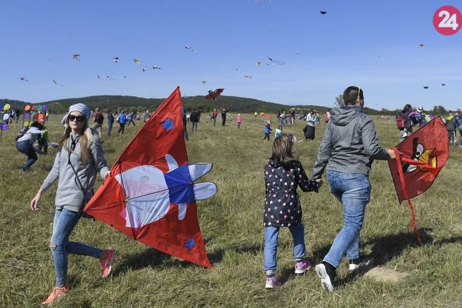 Ilustračný obrázok k článku Farebná NÁDHERA v srdci Slovenska: Nad hlavy ľudí vzlietnu vo veľkom ŠARKANY
