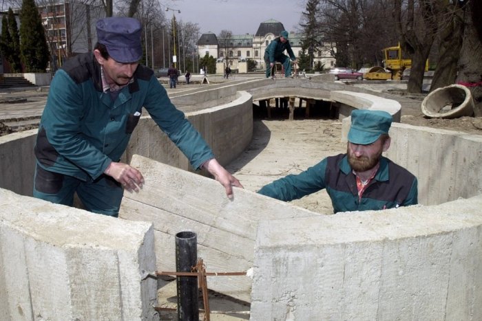 Ilustračný obrázok k článku Srdce mesta na archívnych fotkách: Takto menilo humenské námestie svoju tvár