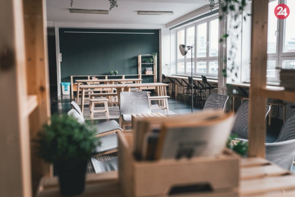 Ilustračný obrázok k článku Priestor pre prácu aj oddych: V Trnave otvorili novú študentskú zónu, FOTO