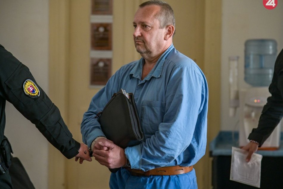 Ilustračný obrázok k článku Bystrický súd rozhodol: Pachinger odsúdený v kauze nebankoviek sa nedočká obnovy konania