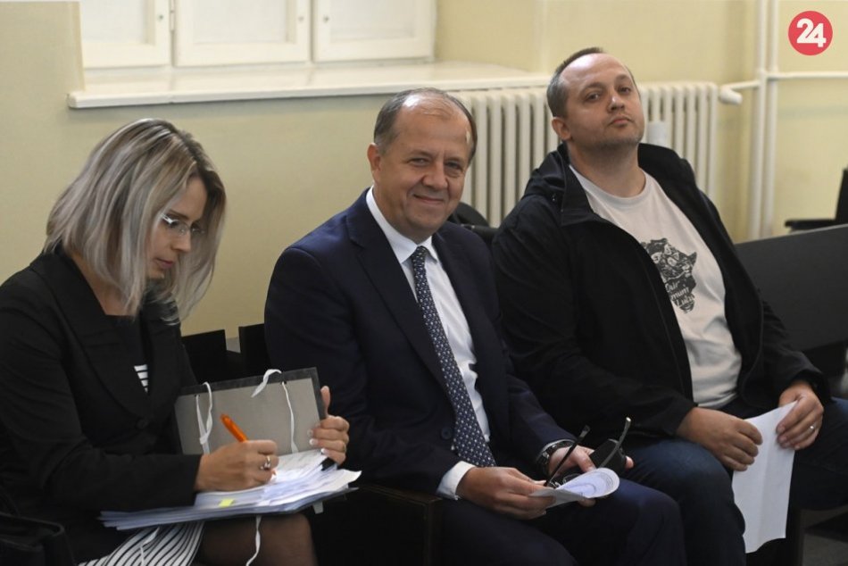 Ilustračný obrázok k článku Krajský súd zrušil mestský zákaz: Kotlebovci budú mať v Trenčíne zhromaždenie, FOTO