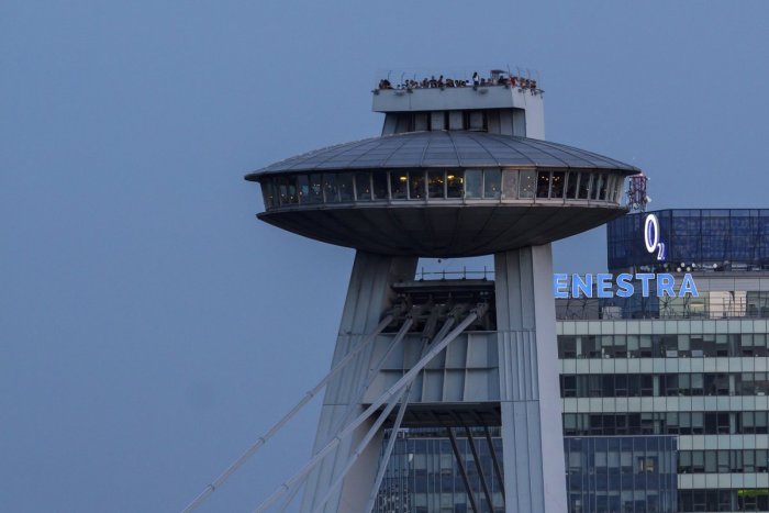 Ilustračný obrázok k článku Poslanci schválili generálnu opravu výťahu na Moste SNP za viac ako 120-tisíc eur