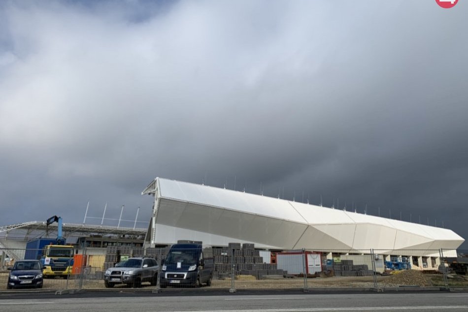 Ilustračný obrázok k článku Výstavba Košickej futbalovej arény pokročila. V akej fáze sa nachádza?, FOTO