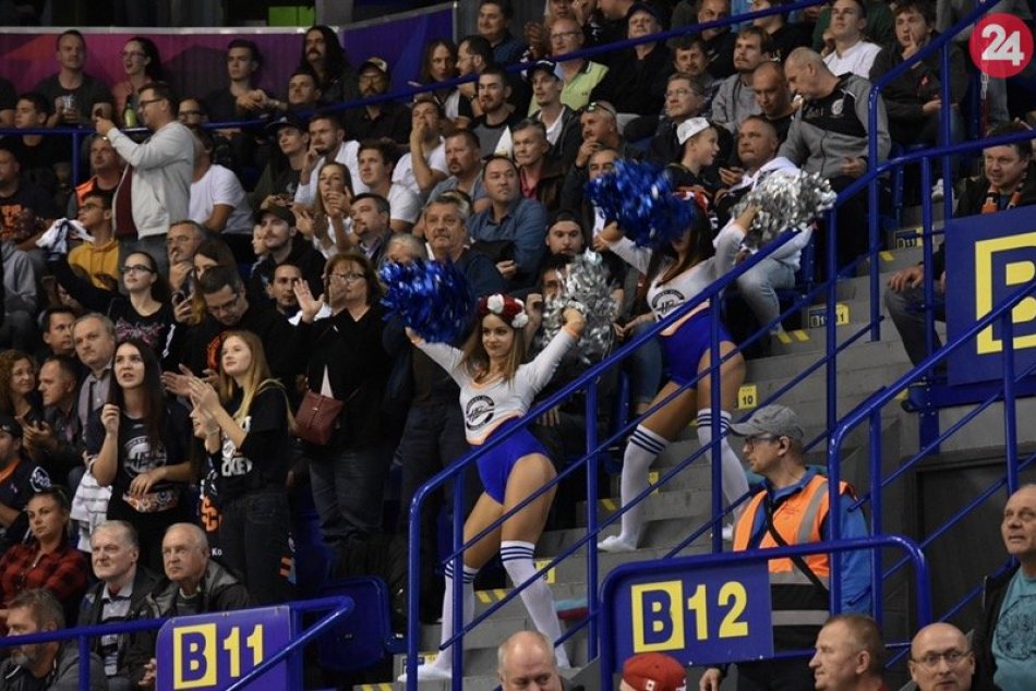 Ilustračný obrázok k článku Veľká podpora michalovských fanúšikov: Za hokejistami mieri autobusový výjazd