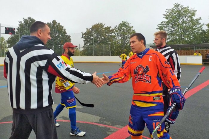 Ilustračný obrázok k článku V Prešovskej hokejbalovej lige sa diali veci, Kuľha v jednom dueli vsietil 5 gólov