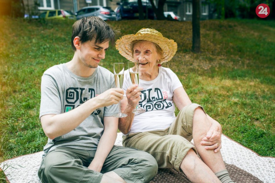 Ilustračný obrázok k článku Vezmite na festival mamu aj dcéru! V meste odštartuje pestrý OLD'S COOL Bratislava 2019