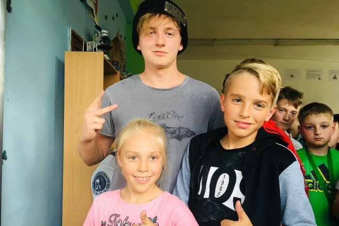 Ilustračný obrázok k článku FOTO: YouTuber MOON spôsobil v Prešove eufóriu, fanúšikov má aj v Klube nadaných detí