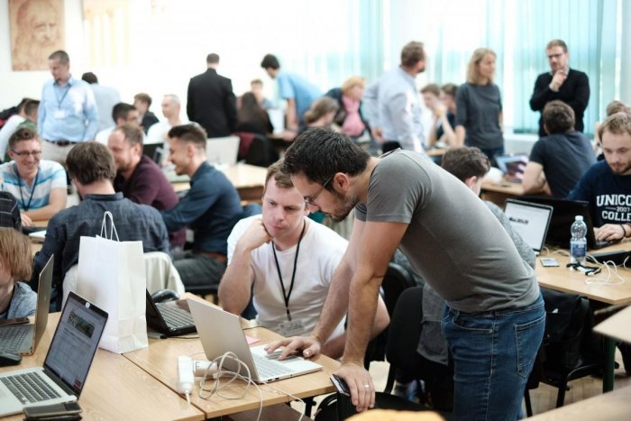 Ilustračný obrázok k článku Zabudnite na robotníkov či remeselníkov! TOTO je najčastejšie zamestnanie na Slovensku