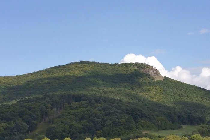 Ilustračný obrázok k článku Výstava sumarizuje 30 rokov ochrany prírody v Cerovej vrchovine