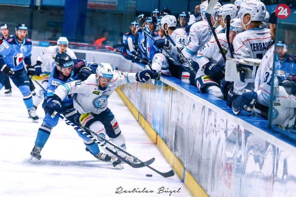 Ilustračný obrázok k článku Nitra zlepšenou hrou vybojovala cenný bod: Slovanu podľahla gólom v predĺžení, FOTO