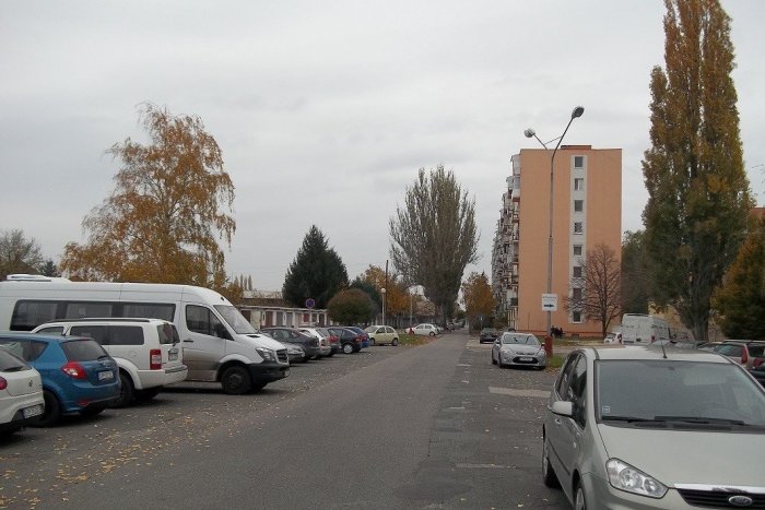 Ilustračný obrázok k článku Šalianska radnica chystá nové nariadenie: Vodiči staré VZN neakceptujú