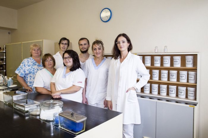 Ilustračný obrázok k článku Nemocničná lekáreň vo Zvolene splnila náročné kritériá. Získala štatút "výučbová"