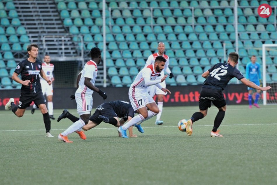 Ilustračný obrázok k článku AS Trenčín naďalej bez víťazstva: Vychytal ho bývalý hráč