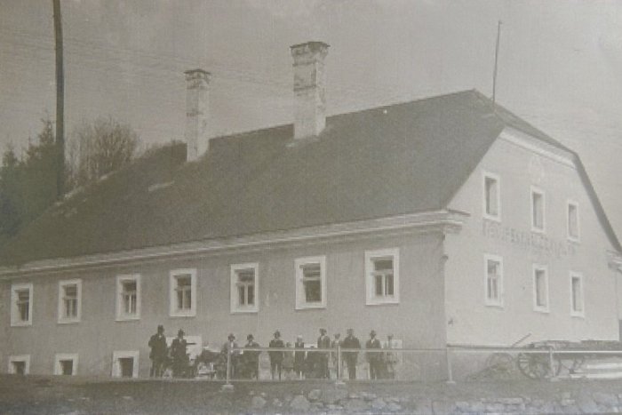 Ilustračný obrázok k článku Príbeh svätokrížskeho mlyna: Roky prosperoval, osudným sa mu stali plamene