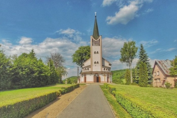 Ilustračný obrázok k článku Veriaci zažili v Ohradzanoch svätú omšu s nevšedným zážitkom