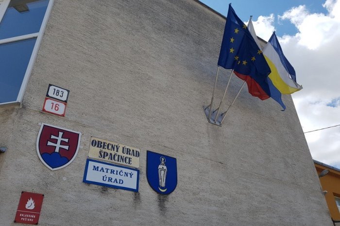 Ilustračný obrázok k článku Ďalšie Fekišovce? Virálne video zo Špačiniec baví internet, VIDEO