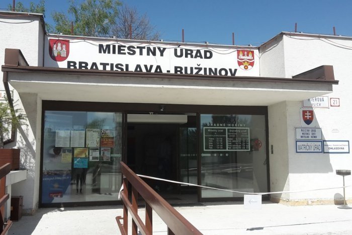 Ilustračný obrázok k článku Miestny úrad Ružinov začne po požiari čoskoro fungovať celý v bežnom režime