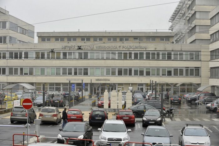 Ilustračný obrázok k článku Červená nemocnica na Kramároch: Bude sa v nej bojovať s ochorením COVID-19