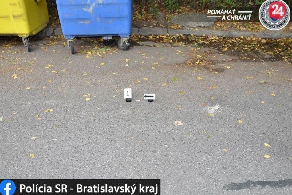 Ilustračný obrázok k článku Polícia zadržala v Petržalke výrobcov drog: Zo zaisteného materiálu mohli pripraviť až 300 dávok