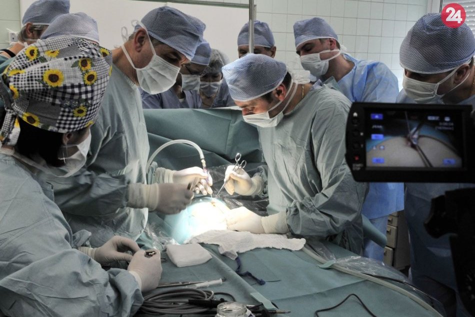 Ilustračný obrázok k článku Koronavírus: Rázny krok Rooseveltovej nemocnice: Odkladá chirurgické výkony