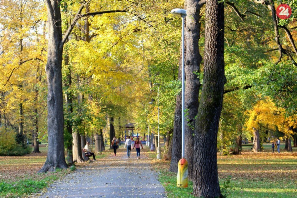 Ilustračný obrázok k článku Babie leto si užívali aj Banskobystričania. Bolo mimoriadne teplé