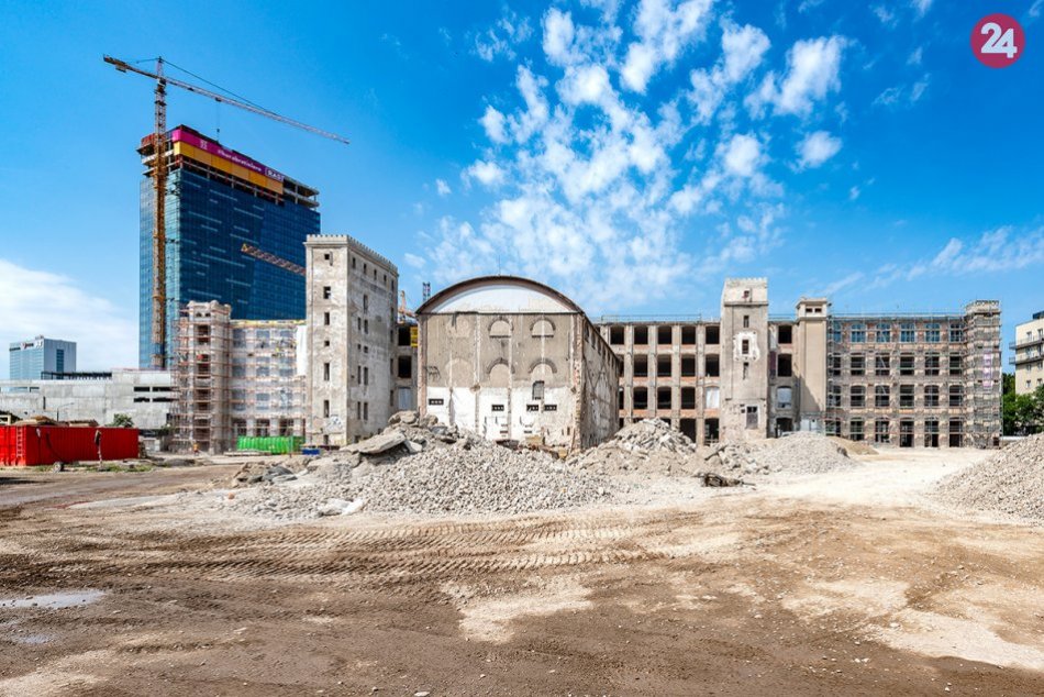 Ilustračný obrázok k článku FOTO: Národná kultúrna pamiatka Pradiareň 1900 sa mení na dominantu novej štvrte ZWIRN