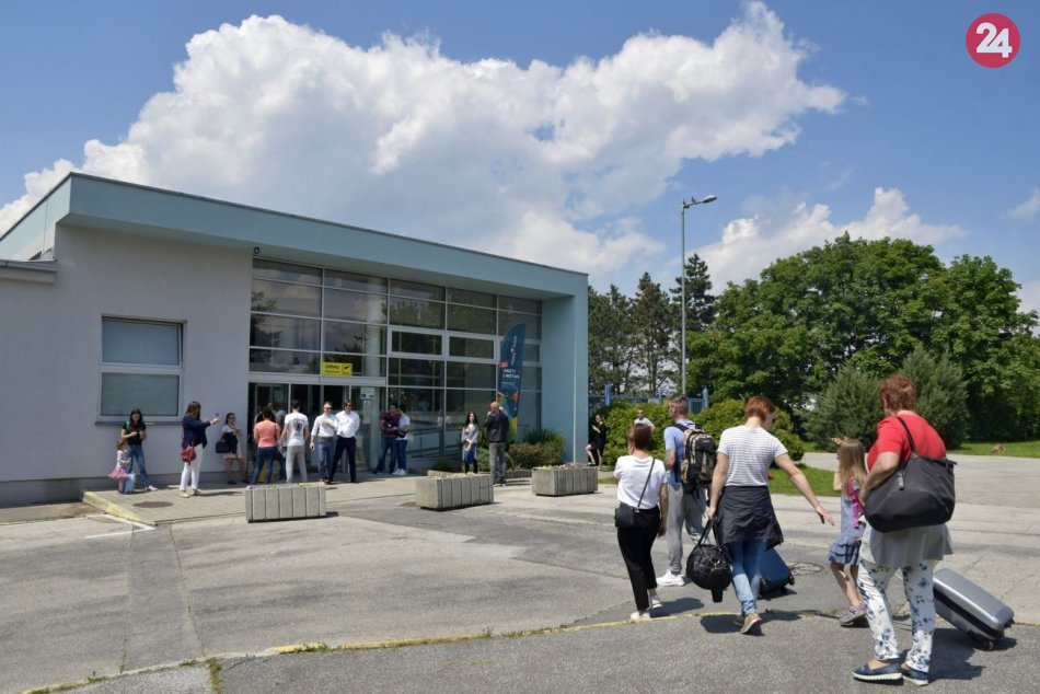 Ilustračný obrázok k článku Sezóna na piešťanskom letisku: Prvé charterové lety a nárast počtu cestujúcich