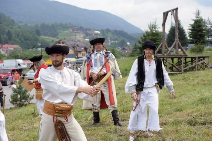 Ilustračný obrázok k článku Verejná poprava v meste: Po dvoch storočiach príde opäť o hlavu zbojník Tatarka