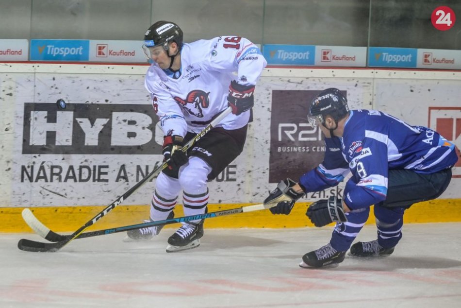 Ilustračný obrázok k článku Barani si vedenie v zápase neustrážili. Na domácom ľade podľahli Popradu