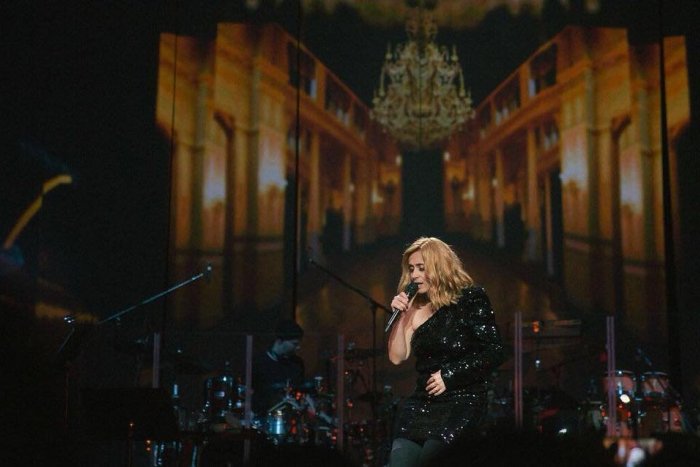 Ilustračný obrázok k článku Lara Fabian oslávi svoje narodeniny koncertom v Bratislave. Zaspieva najväčšie hity