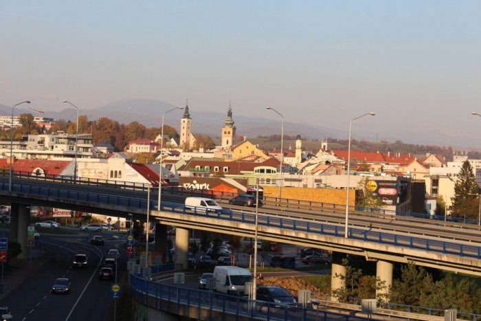 Ilustračný obrázok k článku Občania v Bystrici odštartovali petíciu. Bojujú proti razantnému zvýšeniu daní