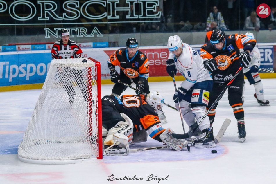 Ilustračný obrázok k článku Dukla sa rozlúčila so zahraničným hráčom: Ostalo ešte sedem legionárov