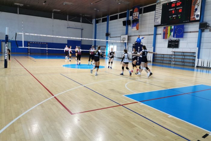 Ilustračný obrázok k článku Mladé spišskonovoveské volejbalistky na víťaznej vlne: Takto si poradili so súperkami