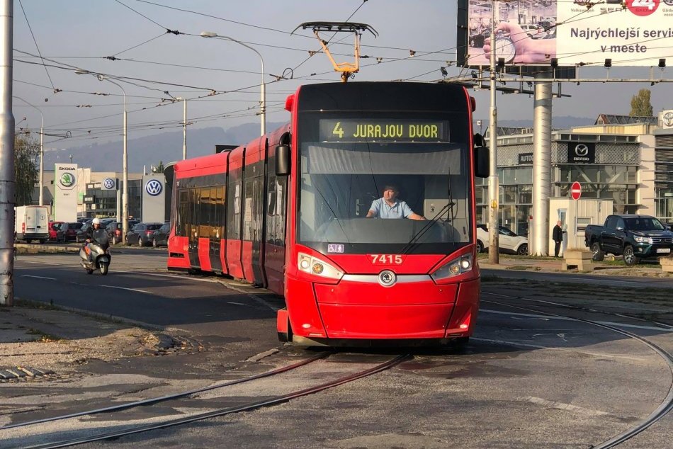 Ilustračný obrázok k článku Karlova Ves opäť v dopravných problémoch: Prečo nejazdili električky?